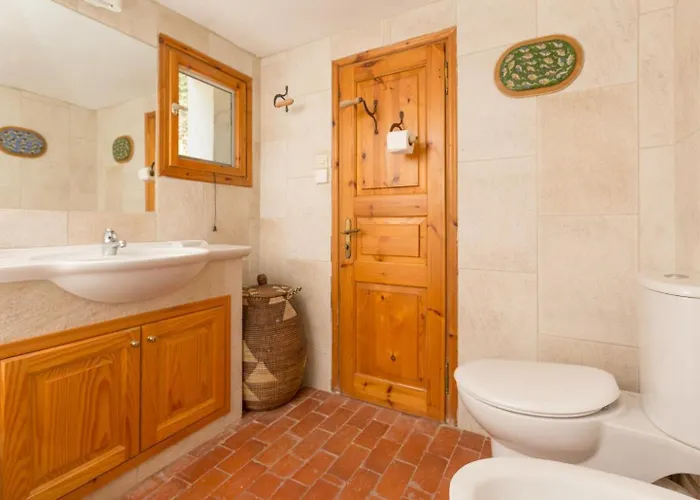 The Olive Press Bay *