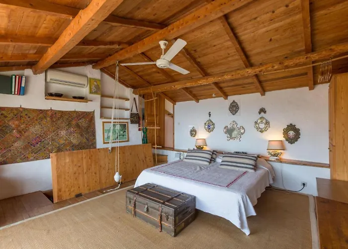 The Olive Press Bay Vilă Agní