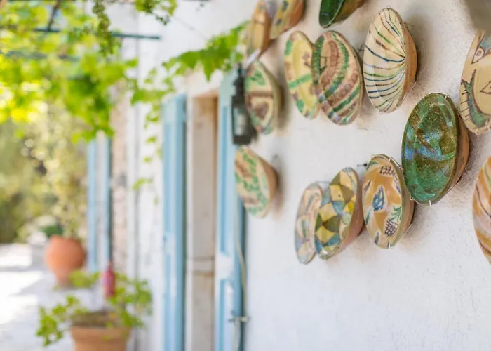 The Olive Press Bay * Agní