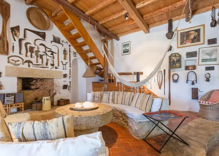 The Olive Press Bay * Agní